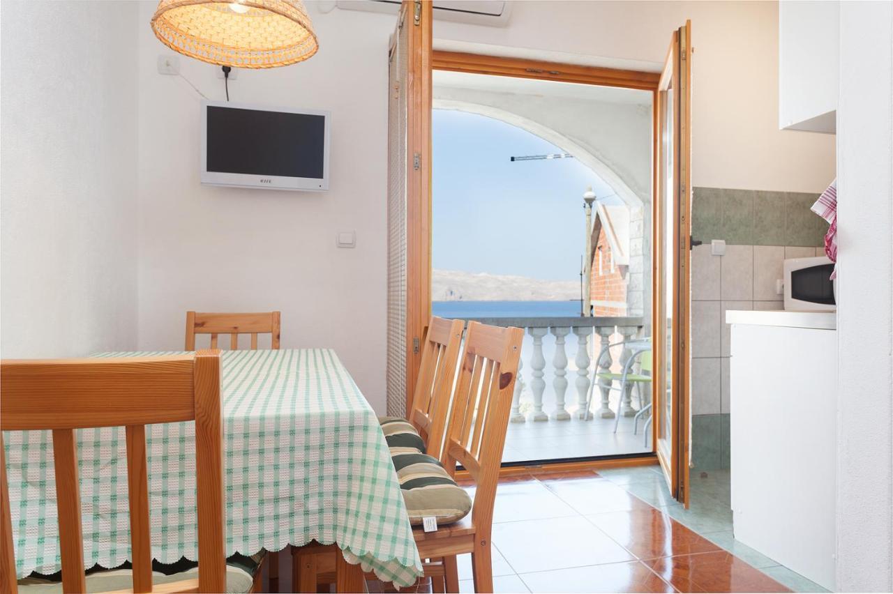 Apartamento Manda Karlobag Exterior foto
