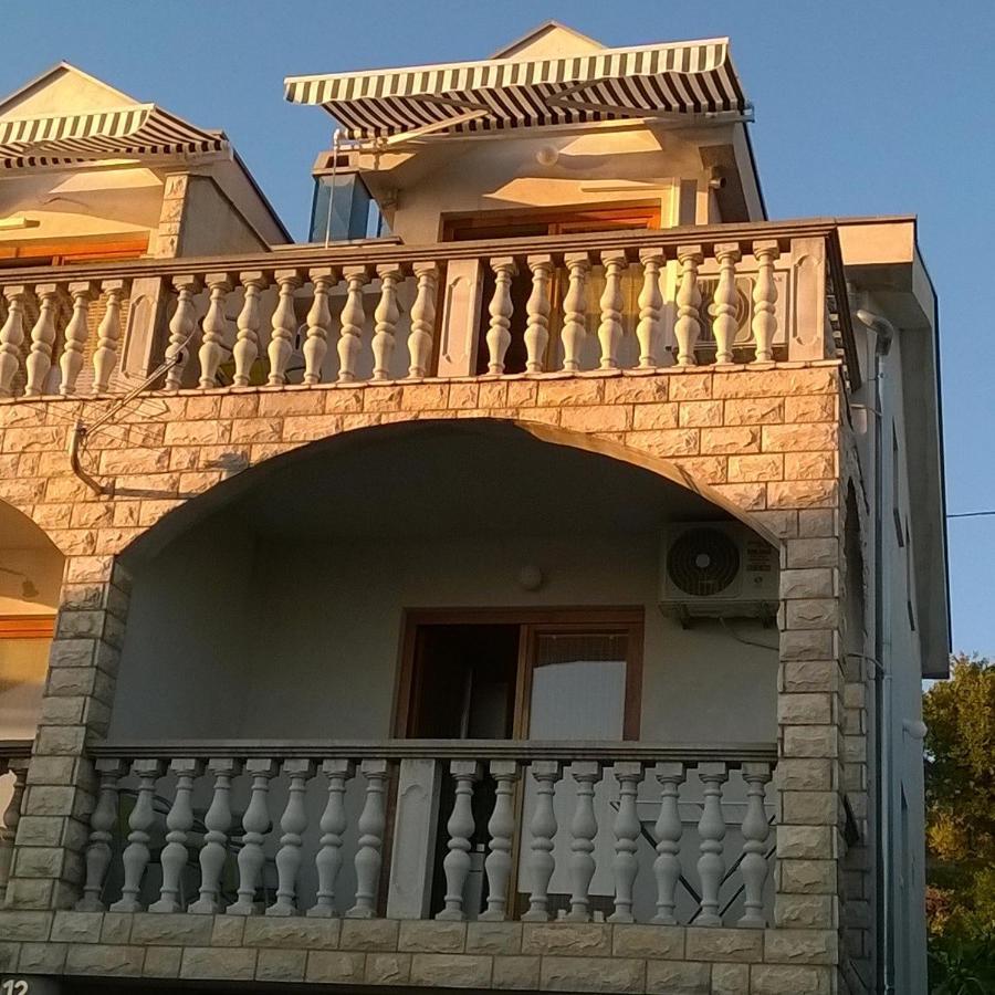Apartamento Manda Karlobag Exterior foto