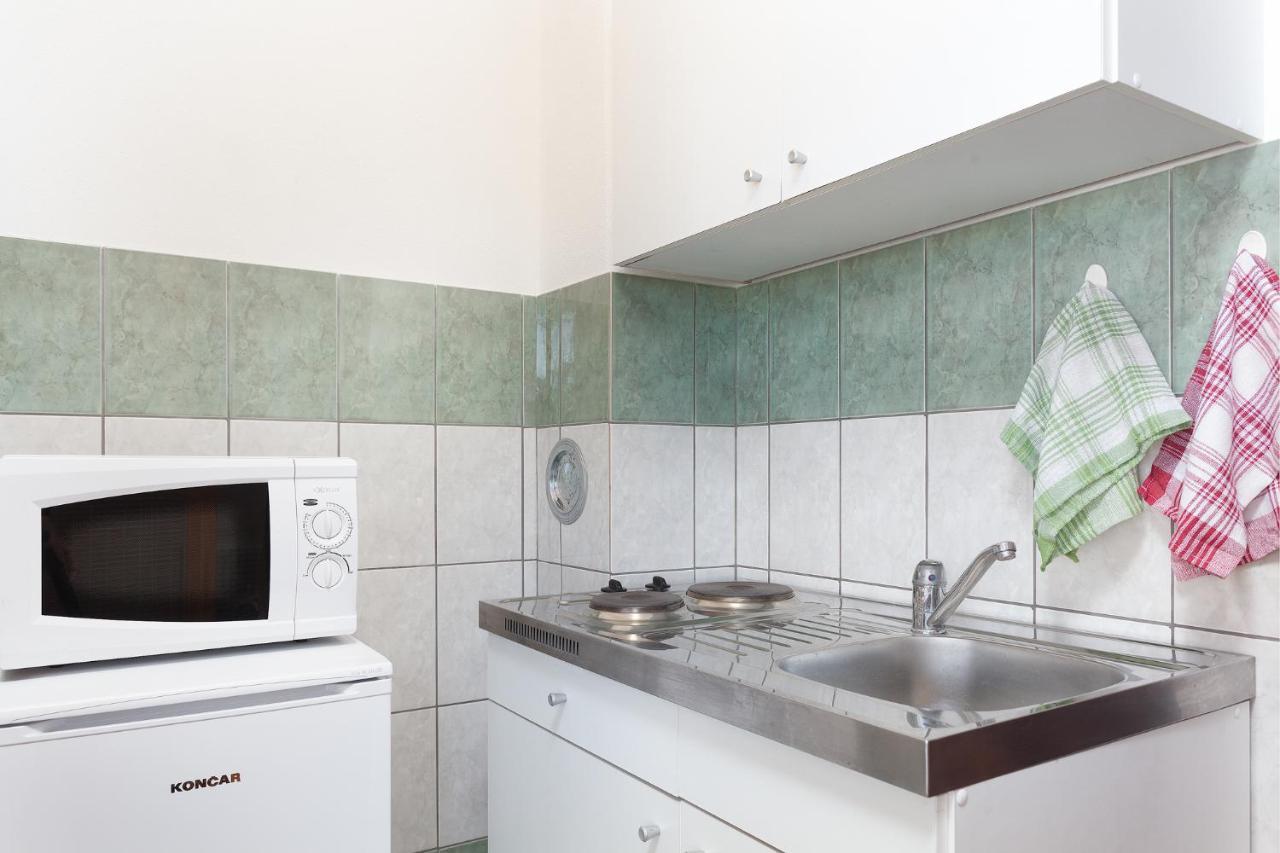 Apartamento Manda Karlobag Exterior foto